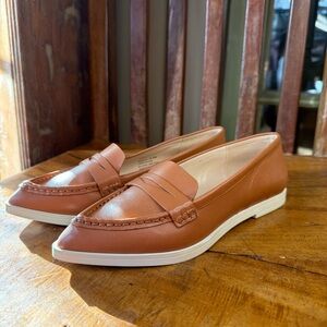 Isaac Mizrahi Live Tan Leather Loafers Flats – Size 6.5